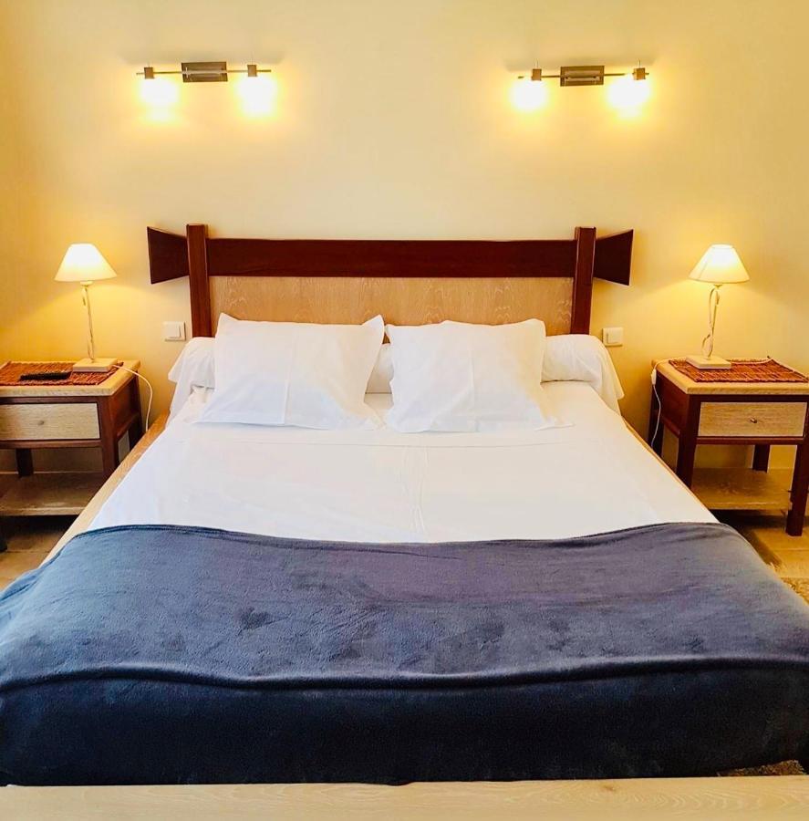 L'Antilope Hotel Nancay Екстериор снимка
