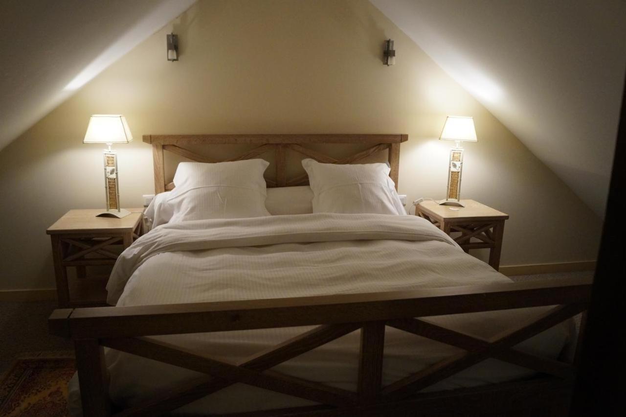 L'Antilope Hotel Nancay Екстериор снимка